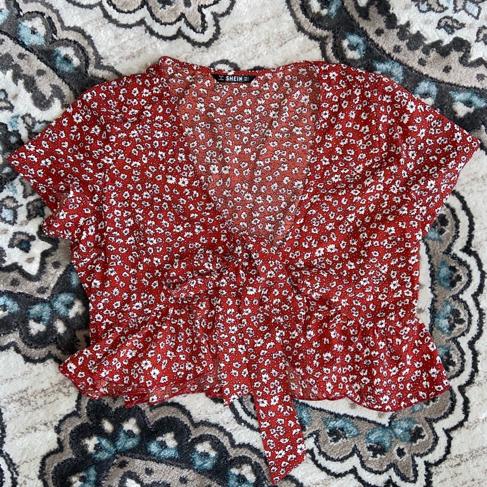 SHEIN Crop top